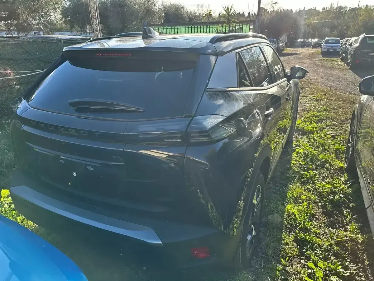 Usata Peugeot 2008 Allure 100 CV (73 kW) 2025 Nero SUV