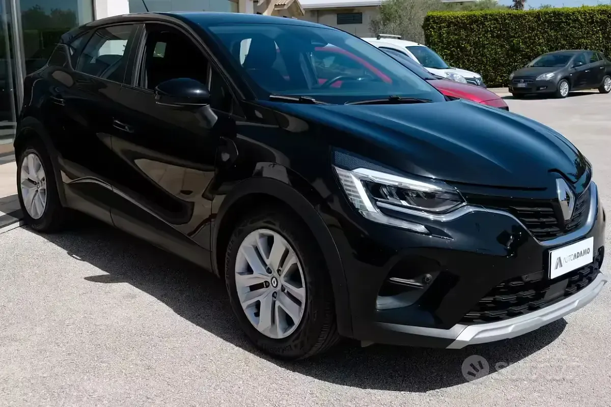 Usata Renault Captur 101 CV (74 kW) 2021 Nero SUV