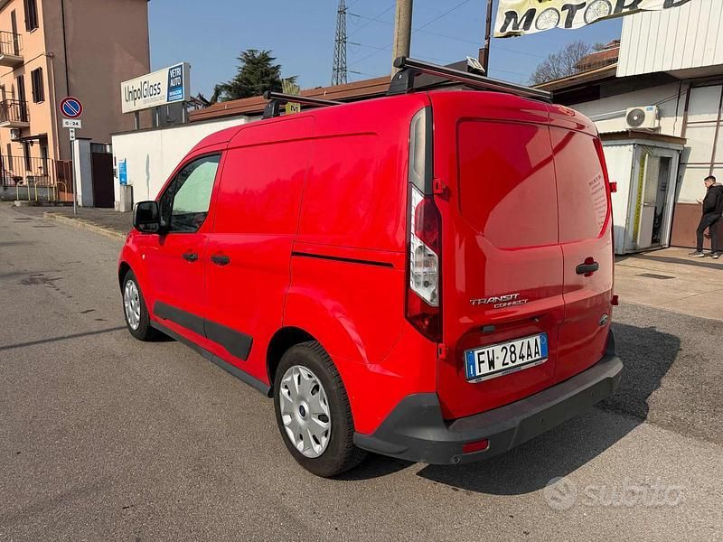 Usata Ford Transit Connect Trend 120 CV (88 kW) 2019 Rosso Monovolume
