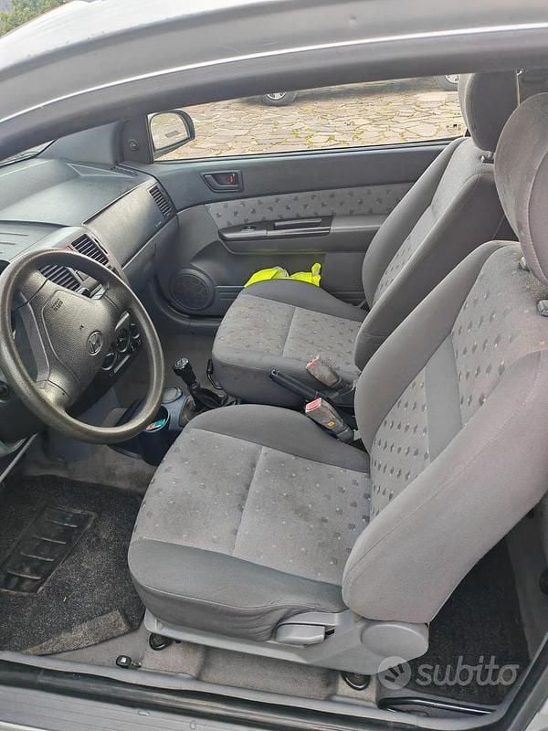 Gebraucht Hyundai Getz 63 PS (46 kW) 2002 Grau Kleinwagen
