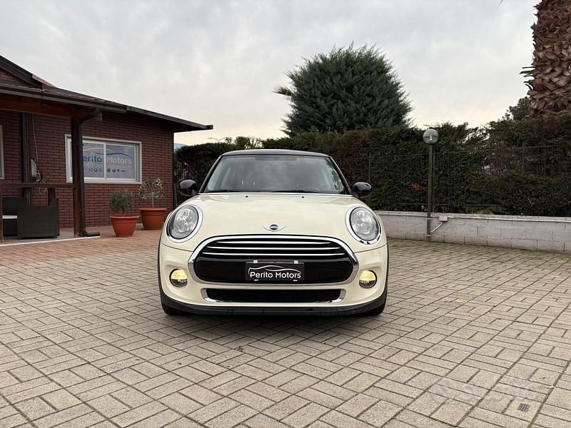 Usata Mini Cooper D 116 CV (85 kW) 2015 Bianco Utilitaria