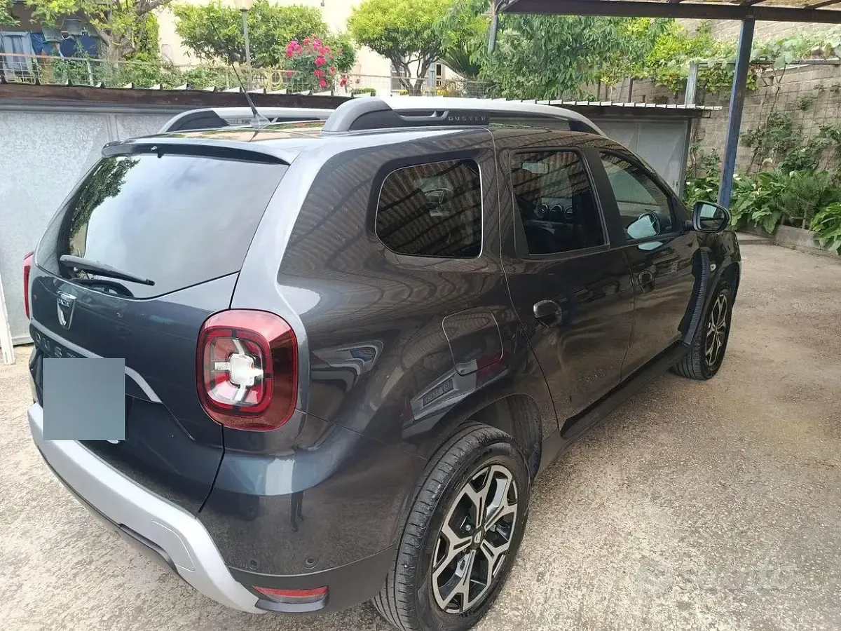 Usata Dacia Duster Prestige 116 CV (85 kW) 2021 Grigio SUV