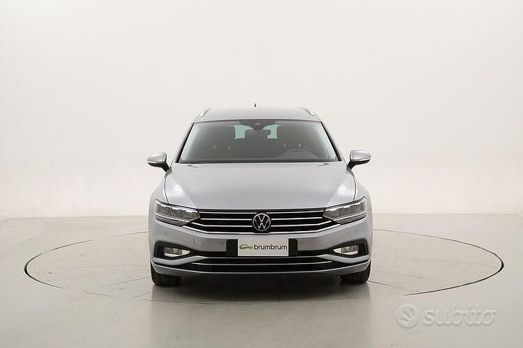 Usata VW Passat Business 150 CV (110 kW) 2022 Grigio Station wagon