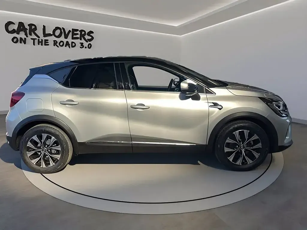 Begagnad Renault Captur Intens 101 HK (74 kW) 2023 Ype bestyle varsavia SUV
