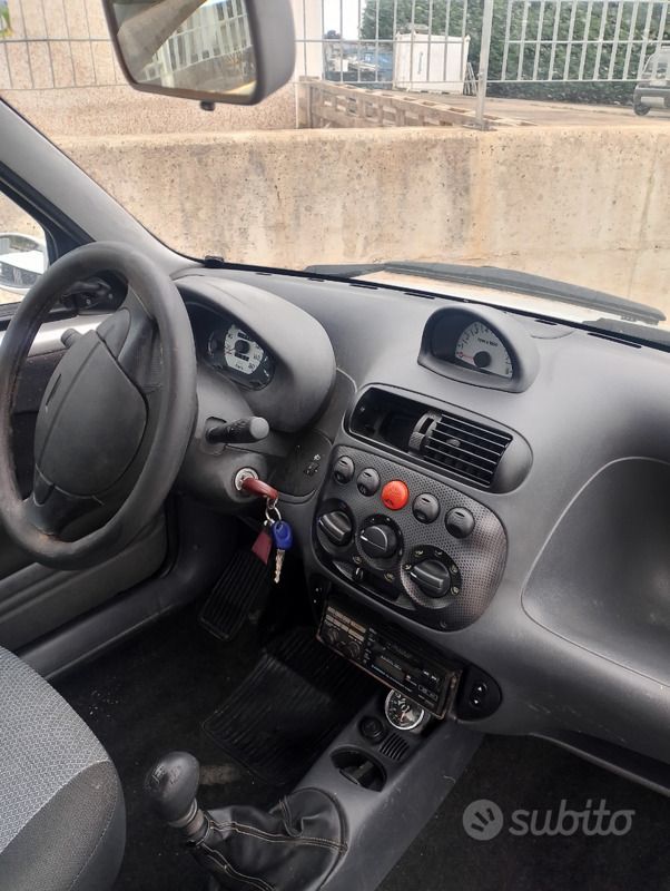 Usata Fiat 600 2000 Grigio Berlina