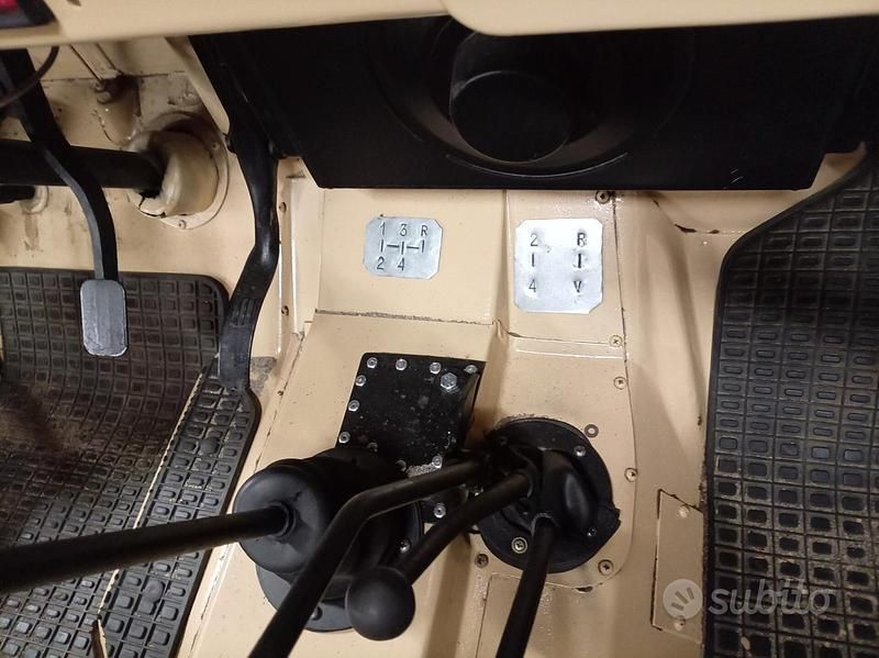 Usado Jeep Willys 60 CV (44 kW) 1983 Beige SUV