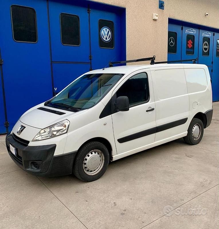 Usata Peugeot Expert 90 CV (66 kW) 2011 Bianco pastello Furgone