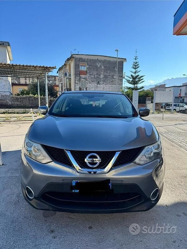 Usata Nissan Qashqai 115 CV (84 kW) 2017 Grigio SUV