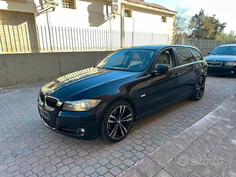 Usata BMW 320 184 CV (135 kW) 2011 Nero Station wagon