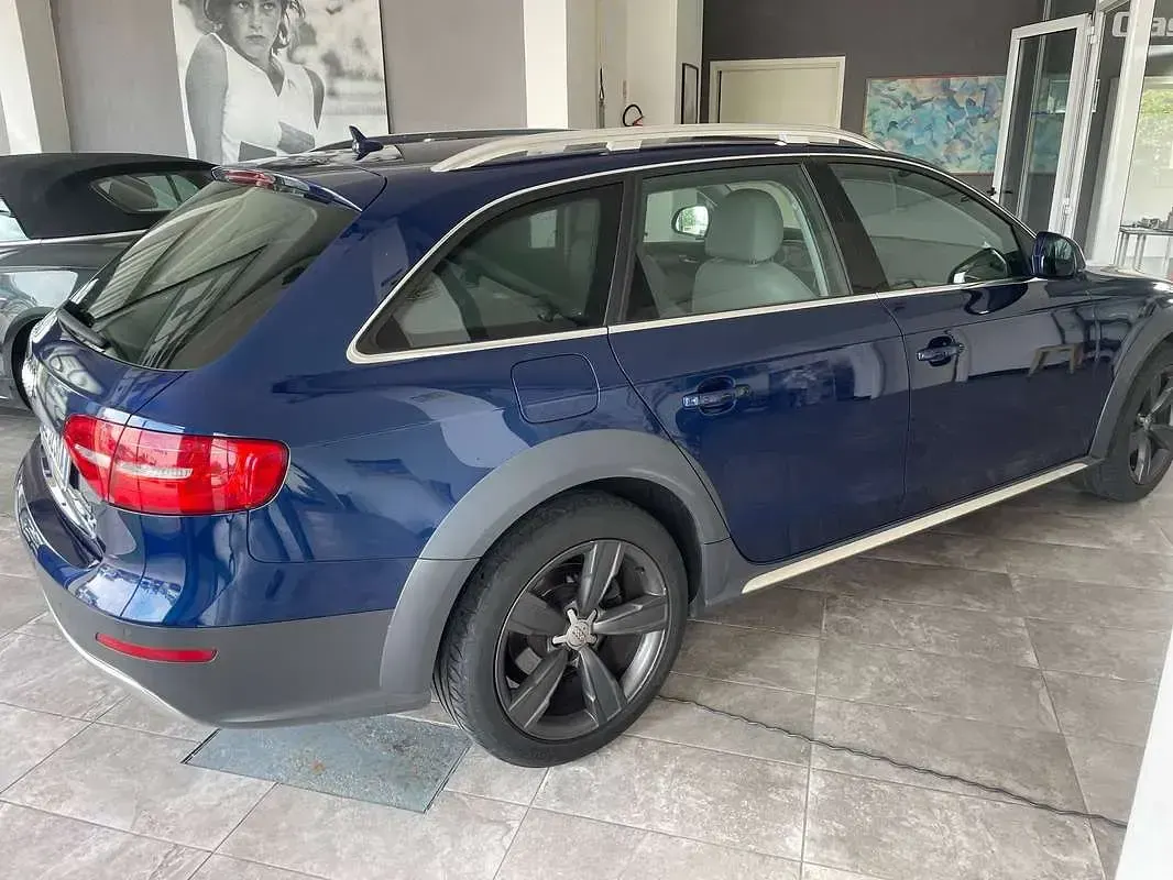 Usata Audi A4 Allroad Ambiente 177 CV (130 kW) 2012 Blu/azzurro Station wagon