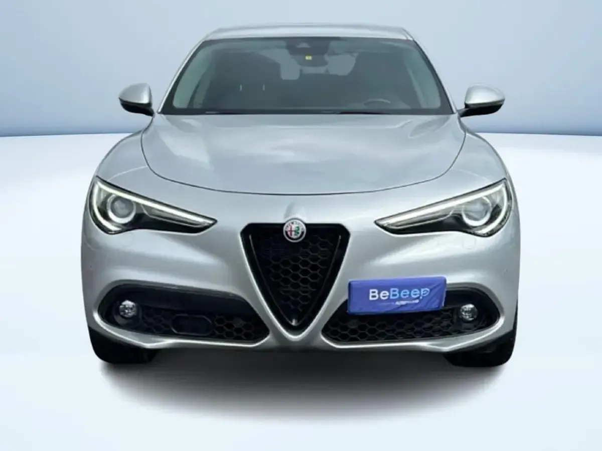Usata Alfa Romeo Stelvio Sprint 190 CV (139 kW) 2020 Grigio SUV