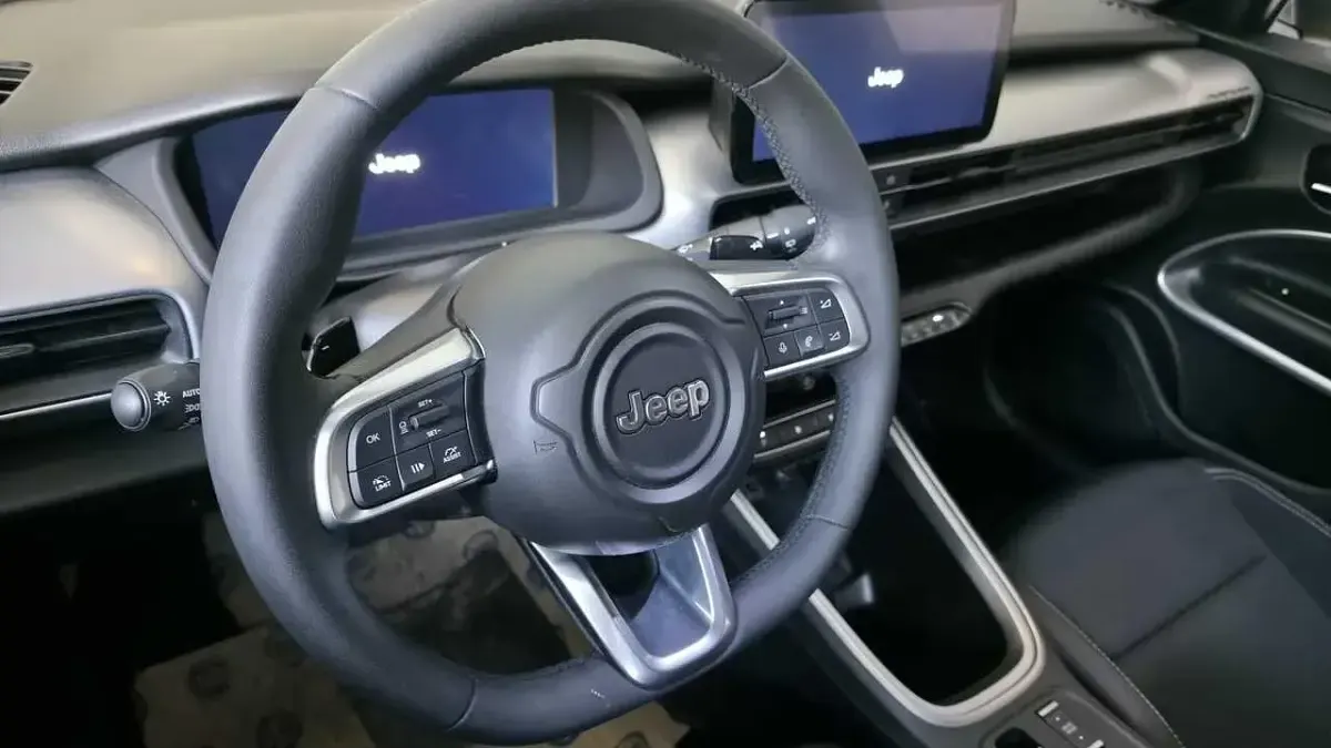 Usata Jeep Avenger Summit 100 CV (73 kW) 2025 SUV