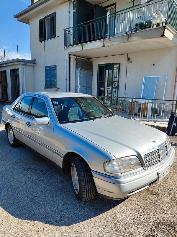 Usata Mercedes C250 1995 Grigio Berlina