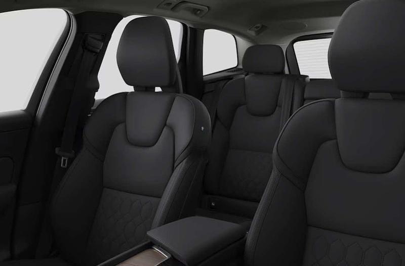 Nuova Volvo XC60 Ultra 250 CV (183 kW) 2025 Grigio SUV