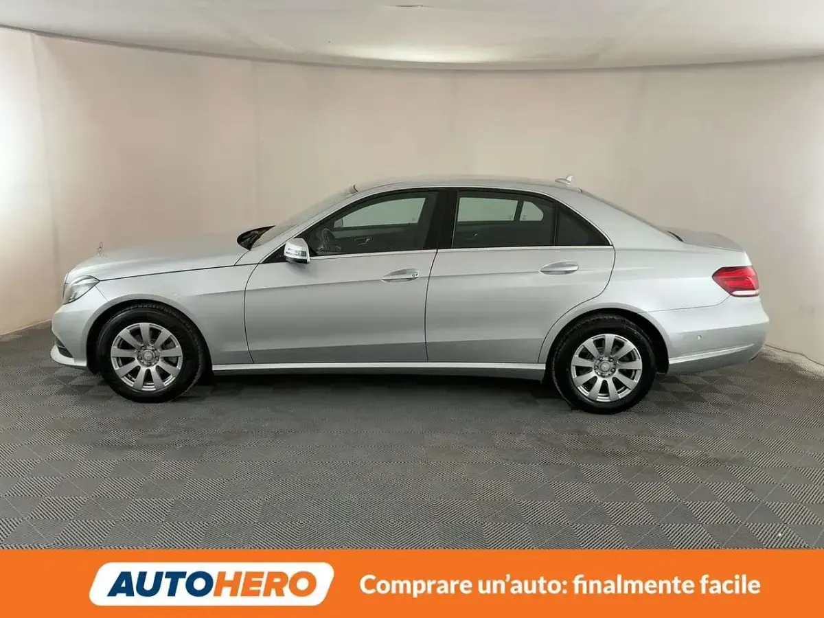 Usata Mercedes E200 Business 136 CV (100 kW) 2016 Argento Berlina