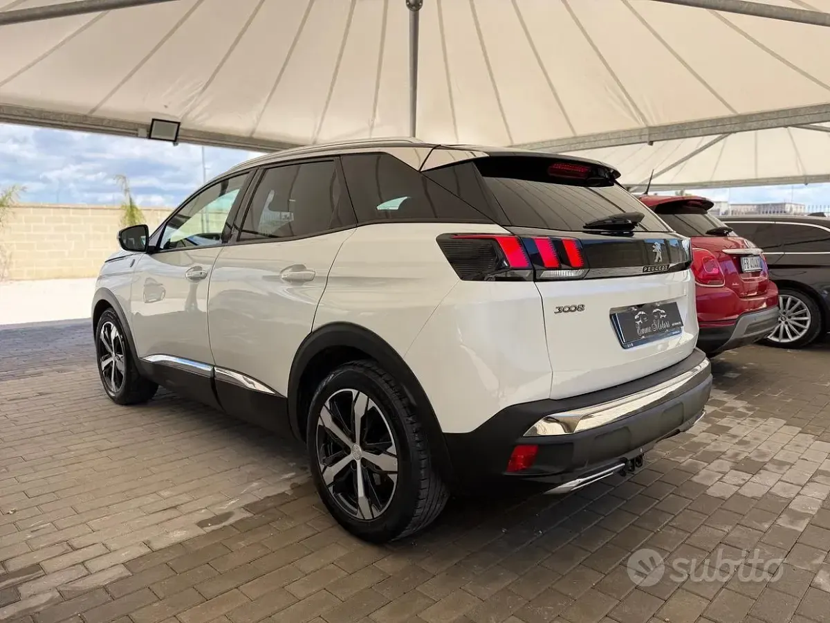 Usata Peugeot 3008 Crossway 131 CV (96 kW) 2020 Bianco SUV