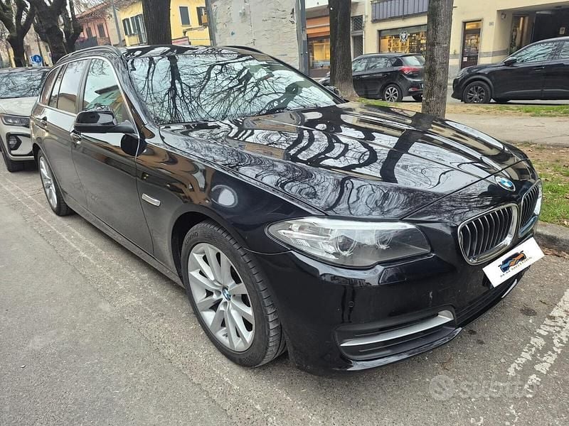 Usata BMW 520 Luxury Line 190 CV (139 kW) 2017 Nero Station wagon
