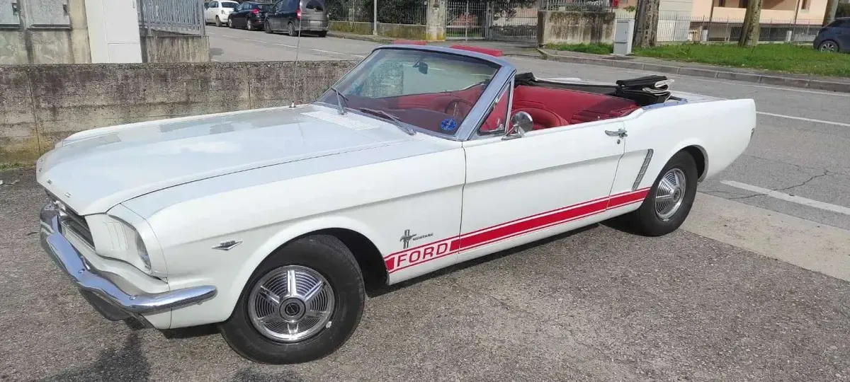 Usata Ford Mustang 200 CV (147 kW) 1965 Bianco Cabrio