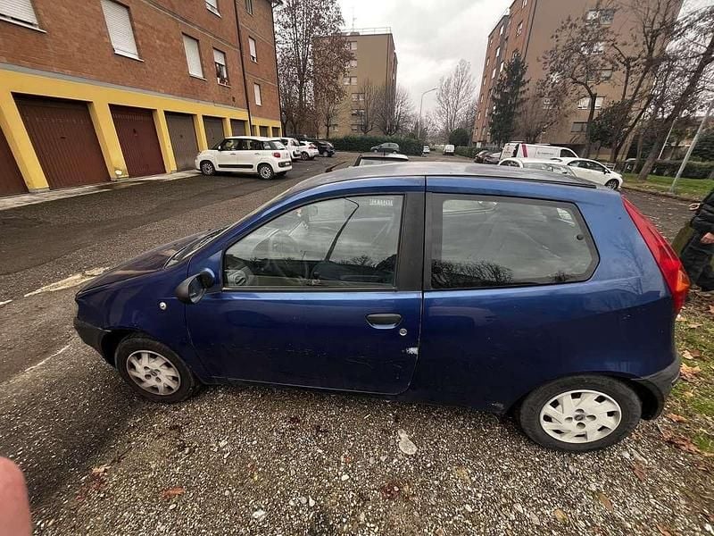 Usata Fiat Punto 60 CV (44 kW) 1999 Berlina