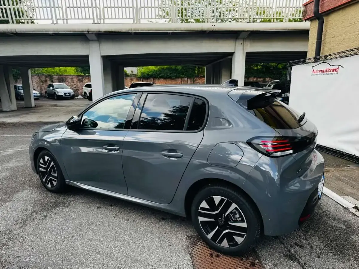 Nuova Peugeot 208 Style 101 CV (74 kW) 2026 Grigio Utilitaria