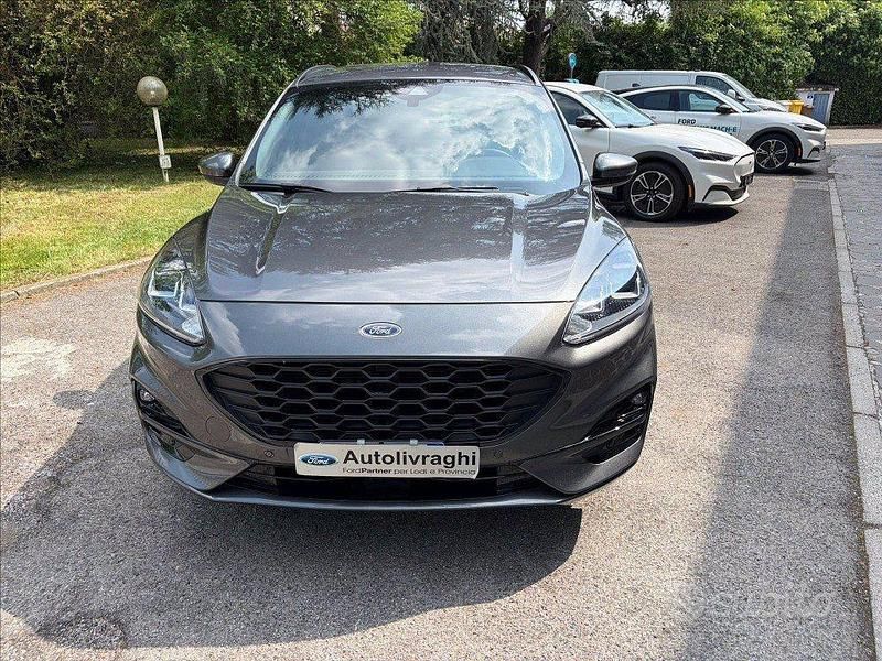 Usata Ford Kuga ST-Line 150 CV (110 kW) 2023 Grigio SUV