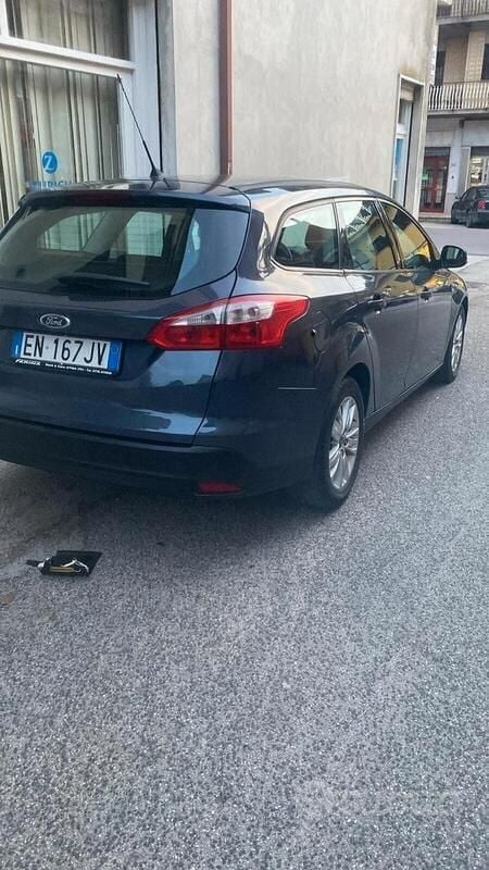 Usata Ford Focus Titanium 115 CV (84 kW) 2012 Blu Station wagon