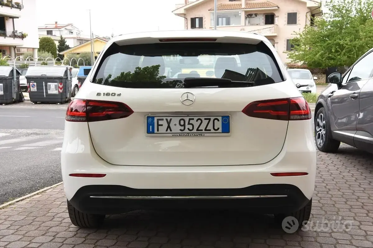 Usata Mercedes B180 116 CV (85 kW) 2019 Bianco Utilitaria