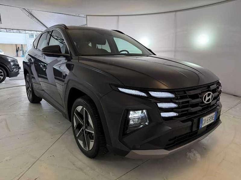 Usata Hyundai Tucson 136 CV (100 kW) 2024 Grigio aluminio SUV