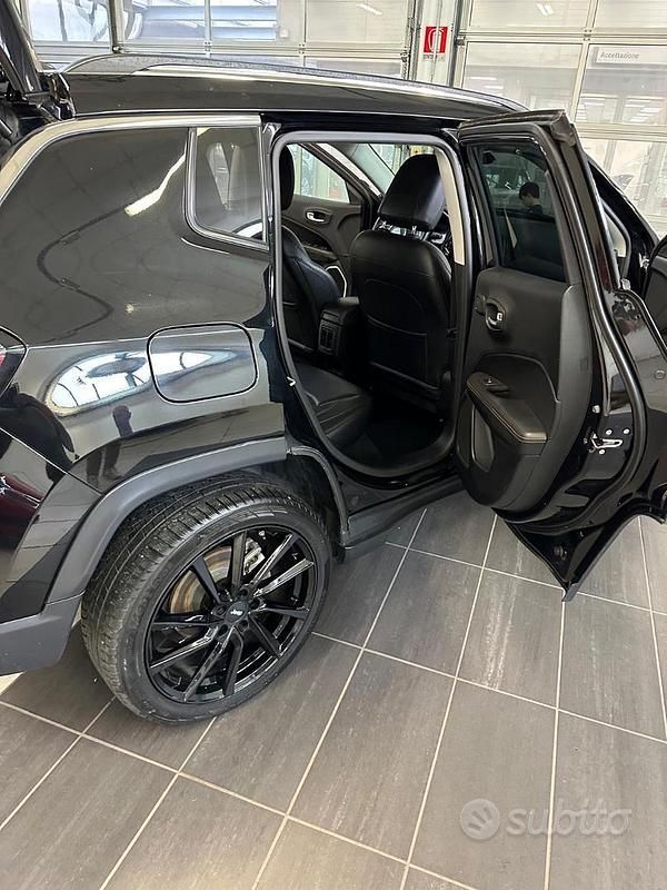 Usata Jeep Compass 170 CV (125 kW) 2017 Nero SUV