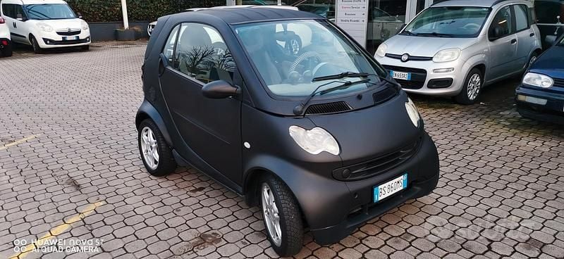 Nero Usata 2001 Smart ForTwo Coupé Coupé | 1800 € (Ottimo prezzo) - Immagine 1/4