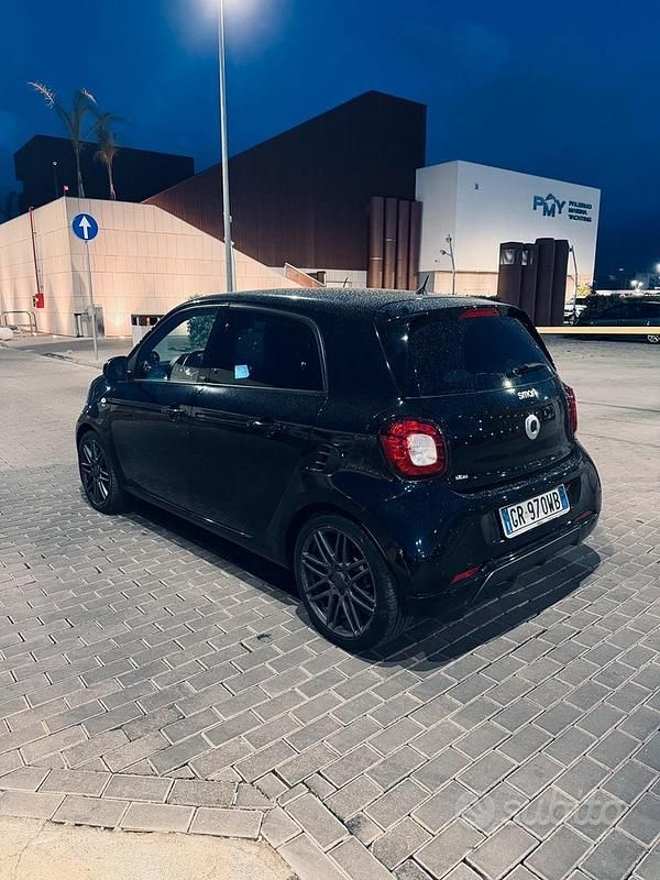 Usata Smart ForFour Brabus 90 CV (66 kW) 2018 Utilitaria