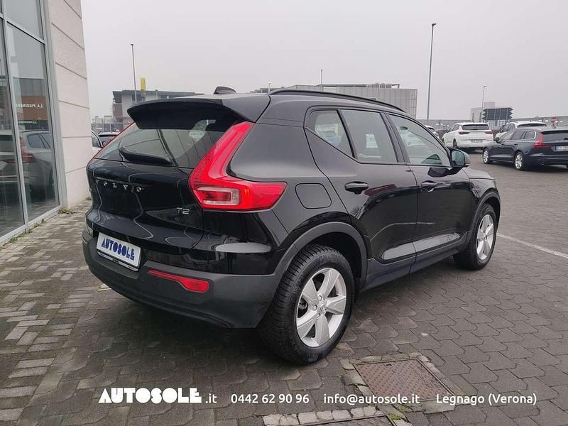 Usata Volvo XC40 Momentum 129 CV (94 kW) 2021 Nero SUV