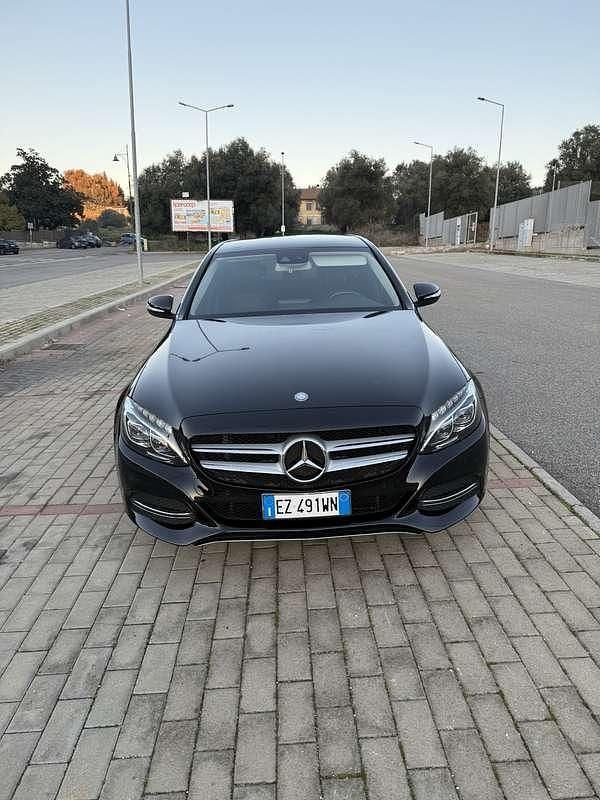 Usata 2015 Mercedes C200 Premium Tre volumi | 13.999 € (Buon prezzo) - Immagine 1/4