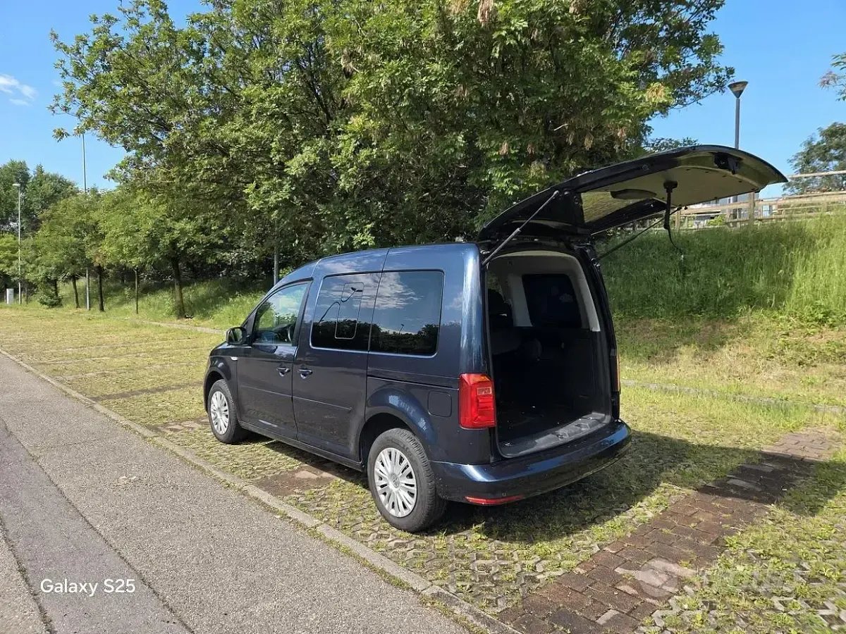 Usata VW Caddy 84 CV (61 kW) 2017 Grigio Monovolume