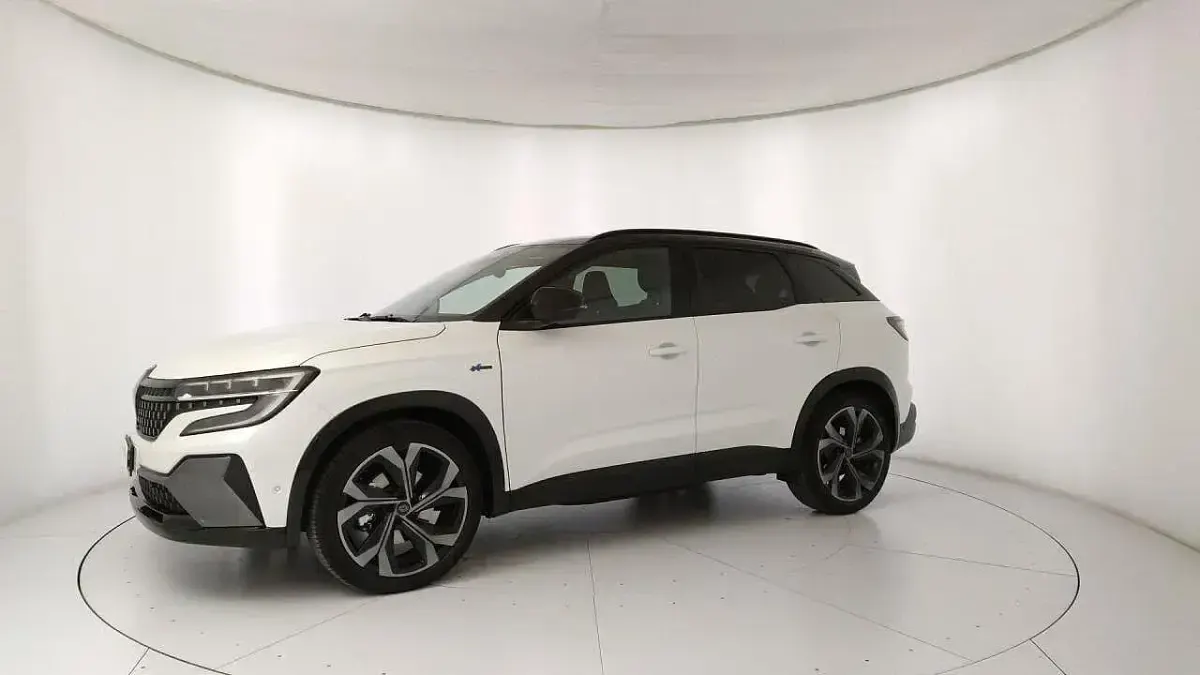 Usata Renault Austral Iconic Esprit Alpine 200 CV (147 kW) 2025 Bianco SUV