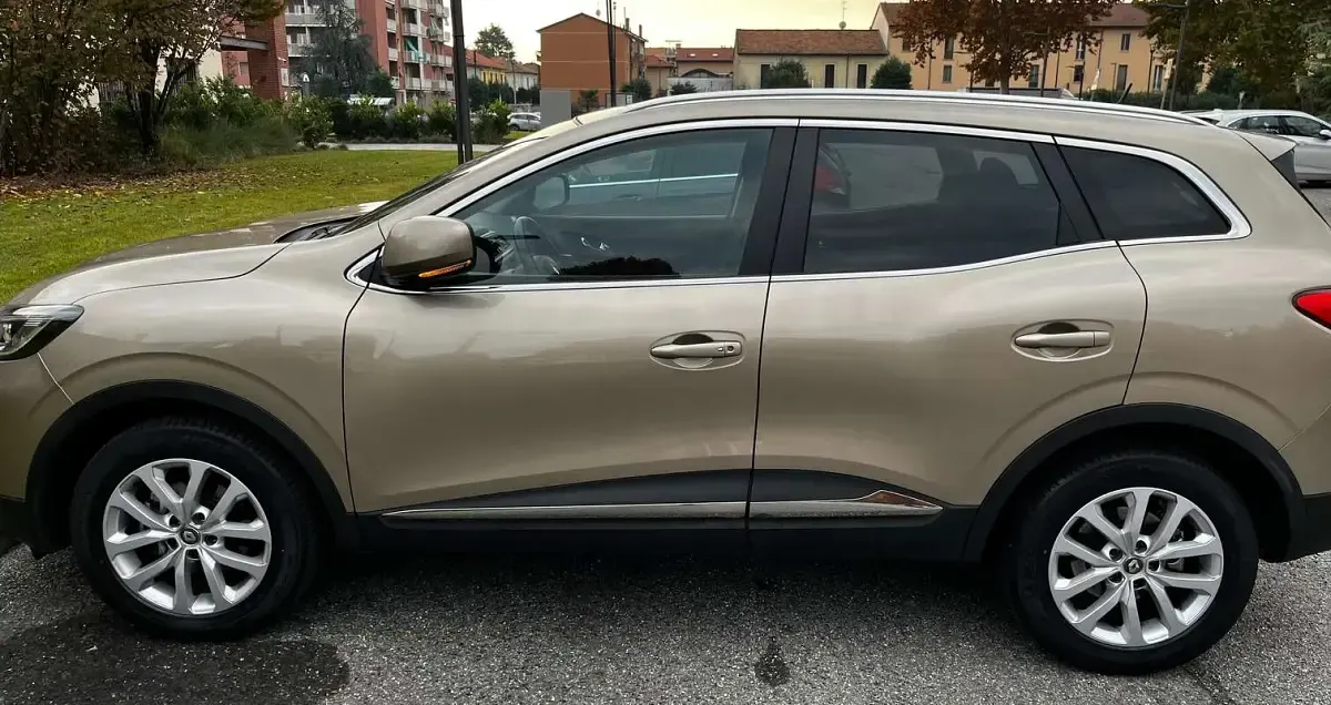 Usata Renault Kadjar 131 CV (96 kW) 2016 Oro SUV