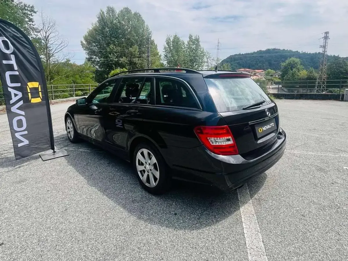 Usata Mercedes C180 120 CV (88 kW) 2014 Nero Station wagon