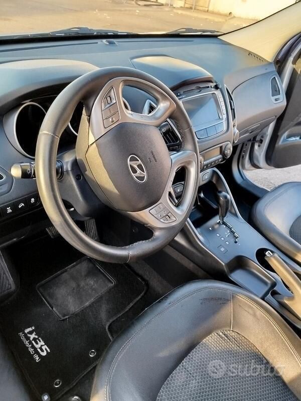 Usata Hyundai ix35 163 CV (119 kW) 2012 Grigio SUV