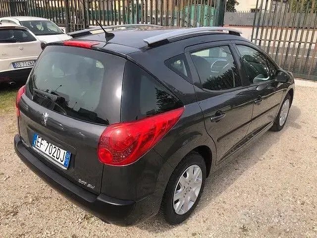 Usata Peugeot 207 73 CV (53 kW) 2010 Grigio Station wagon