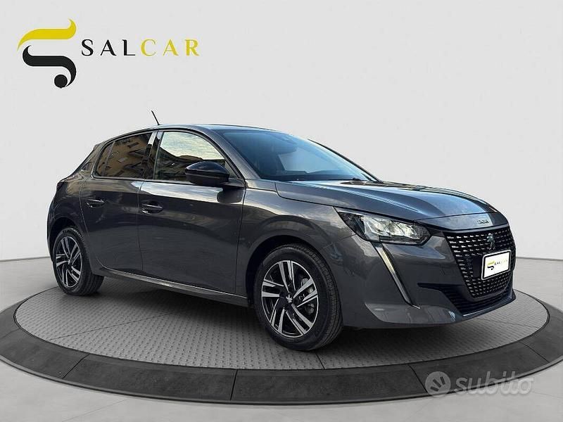 Usata Peugeot 208 Allure 101 CV (74 kW) 2020 Grigio Utilitaria