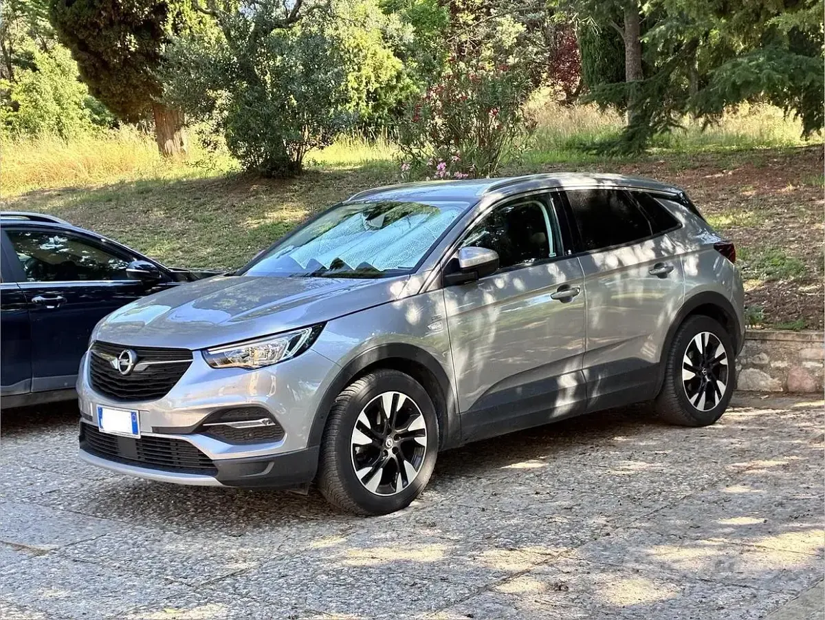 Usata Opel Grandland X Ultimate 131 CV (96 kW) 2021 Argento SUV