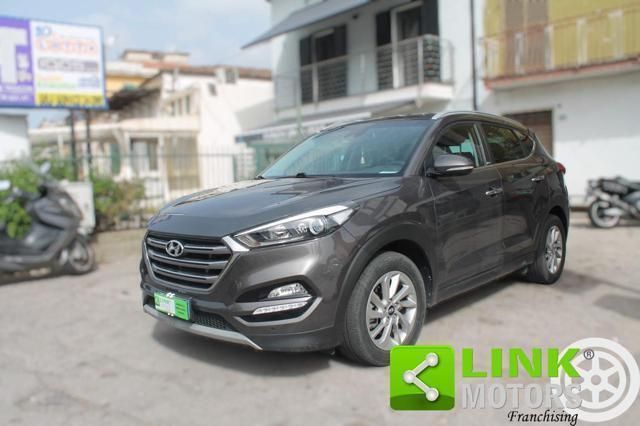 Usata Hyundai Tucson Xpossible 141 CV (103 kW) 2016 Gray SUV