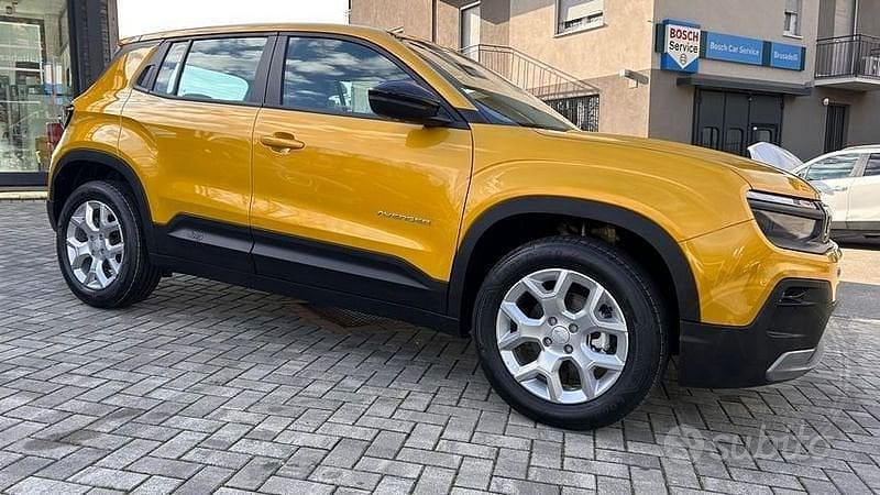 Nuova Jeep Avenger Altitude 2025 Giallo SUV