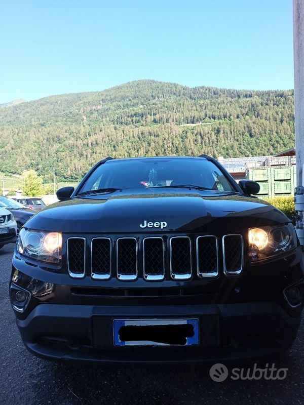 Nero Usata 2014 Jeep Compass North SUV | 7000 € (Buon prezzo) - Immagine 1/4