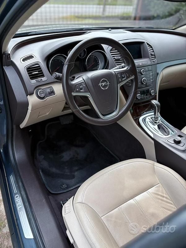 Usata Opel Insignia 220 CV (161 kW) 2012 Blu Station wagon