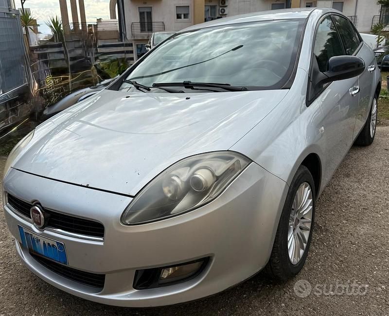 Usata Fiat Bravo Business 105 CV (77 kW) 2013 Grigio Utilitaria