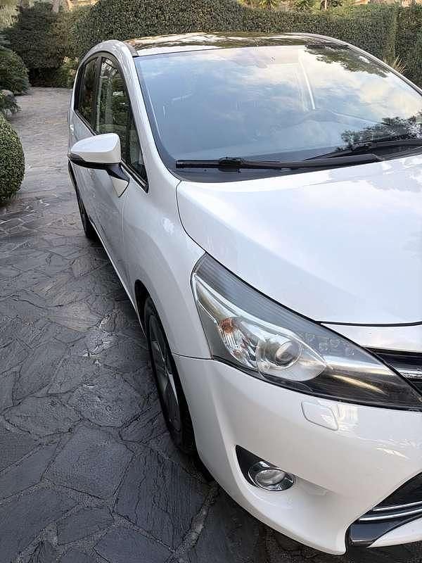 Usata Toyota Verso Skyview Edition 111 CV (81 kW) 2014 Monovolume