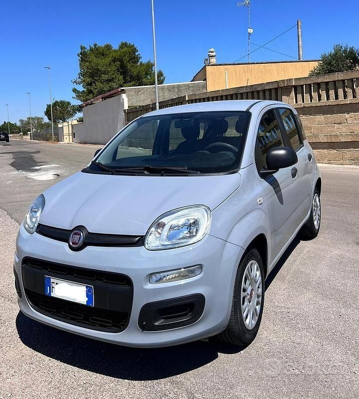 Usata 2018 Fiat Panda Tre volumi | 5800 € (Buon prezzo) - Immagine 1/4
