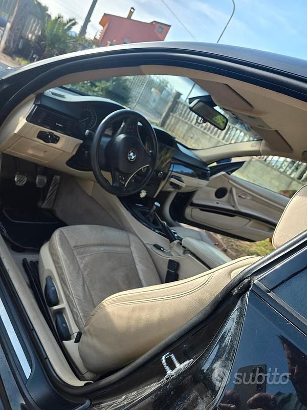 Usata BMW 320 Sport Line 177 CV (130 kW) 2007 Nero Coupé