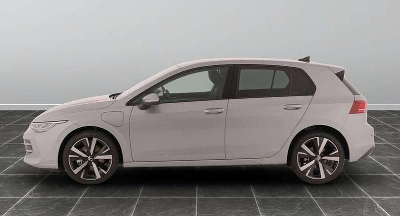 Nuova VW Golf VIII Edition 204 CV (150 kW) 2025 Grigio Utilitaria